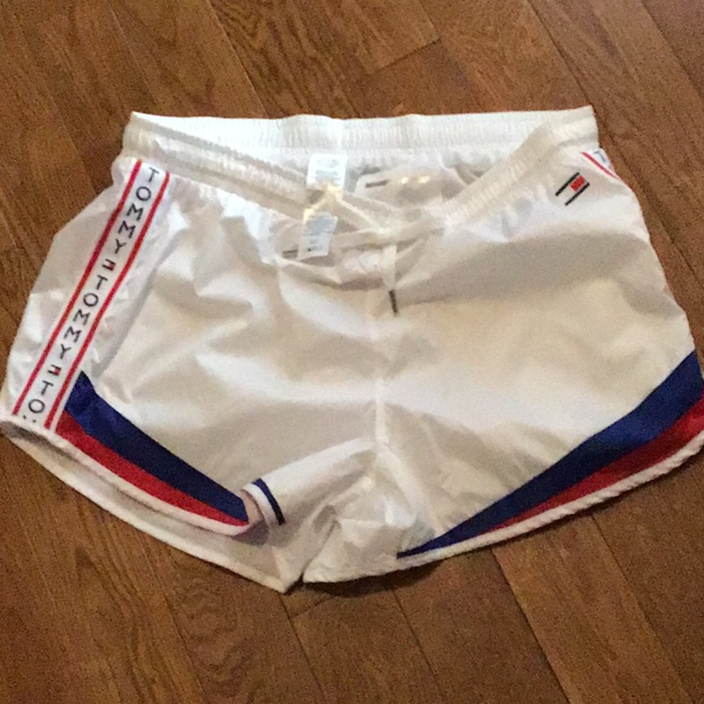 NWT Tommy Hilfiger Sports Ladies Shorts - Picture 8 of 8